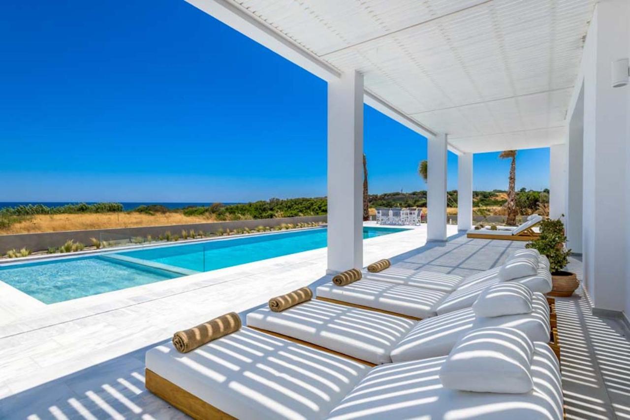 Seashore Beachfront Villa Lakhania Exteriör bild