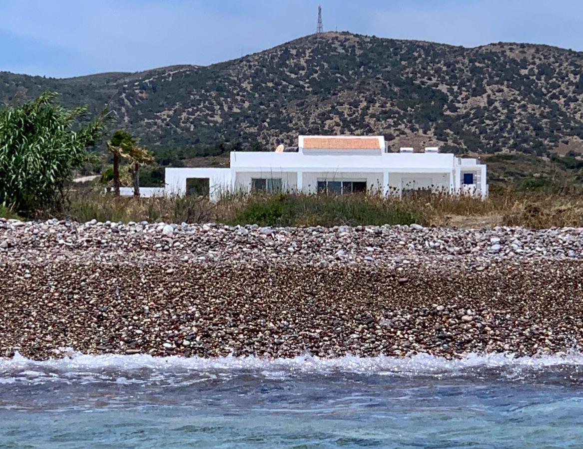 Seashore Beachfront Villa Lakhania Exteriör bild